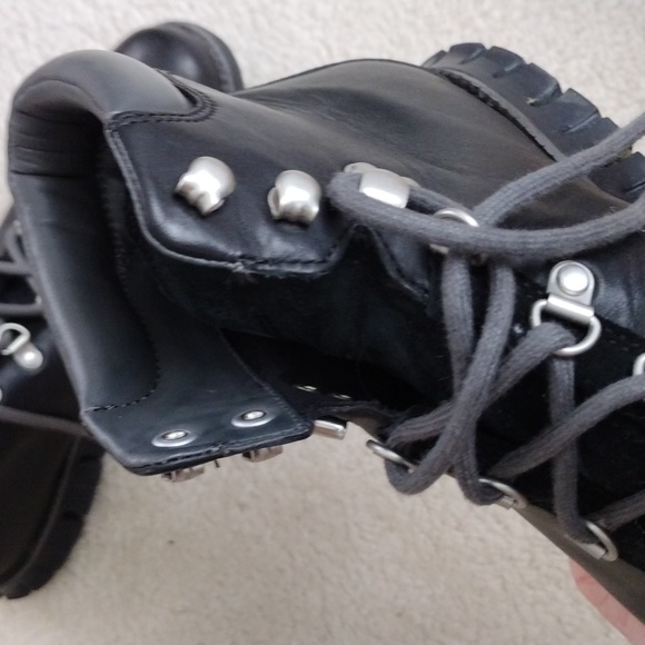 Cole Haan Zero Grand OS black leather ankle boots with gray accent. Size 10 - Picture 7 of 13